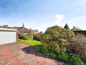 Photo 11- click for photo gallery